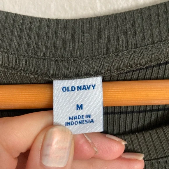 NWT Old Navy Ribbed Striped Midi Dress Size Medium Gray - Picture 2 of 6